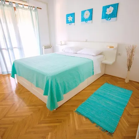 Ivis Apartment Vinkuran