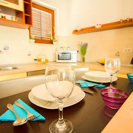 Ivis Apartman Vinkuran
