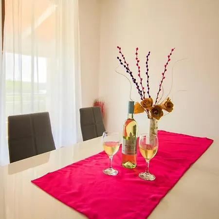 Ivis Apartman Vinkuran